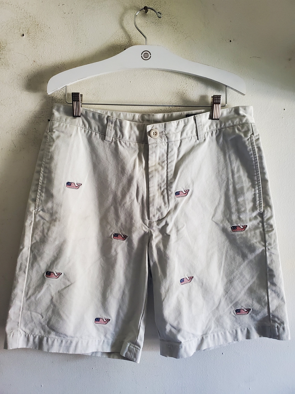 Vineyard Vines Beige  Embroidered Whale Flag Flat Front Shorts